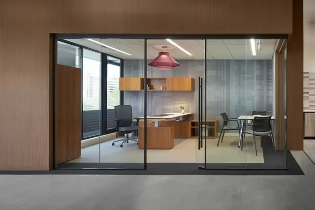 Office Desks — AIS 3
