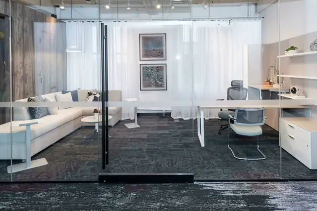 Office Desks — AIS 5